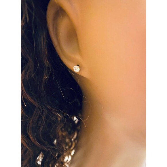 14k solid gold round stud earrings 4mm - Picture 2 of 6